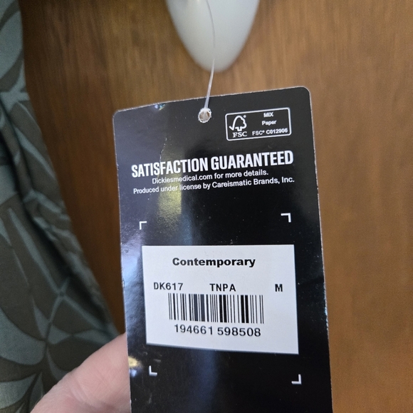 Dickies Green Leaf Print Scrub Top - Picture 4 of 5